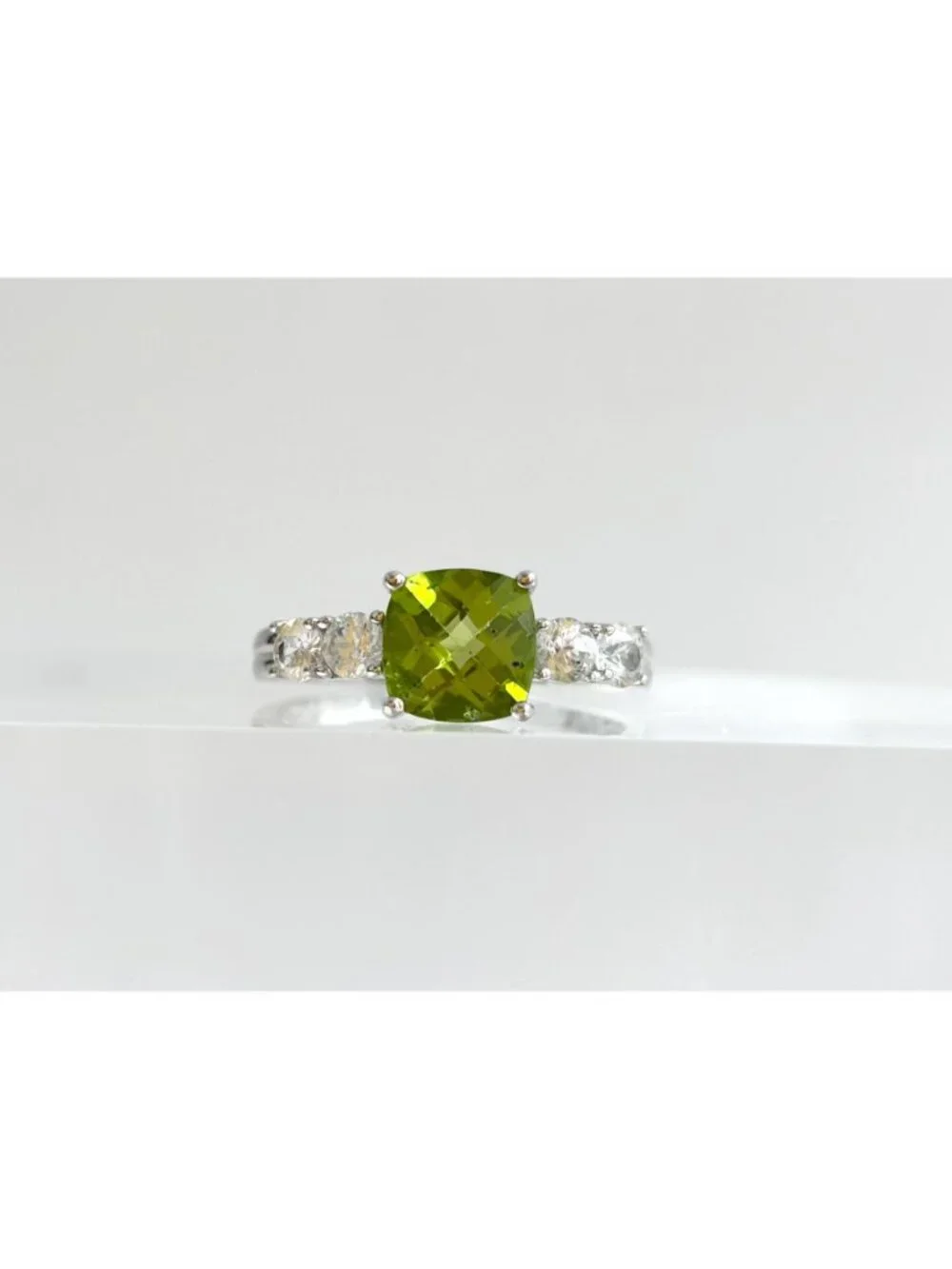 Peridot Cushion Cut Gemstone CZ Lined Sterling Silver 925 Vintage Ring - sz 11